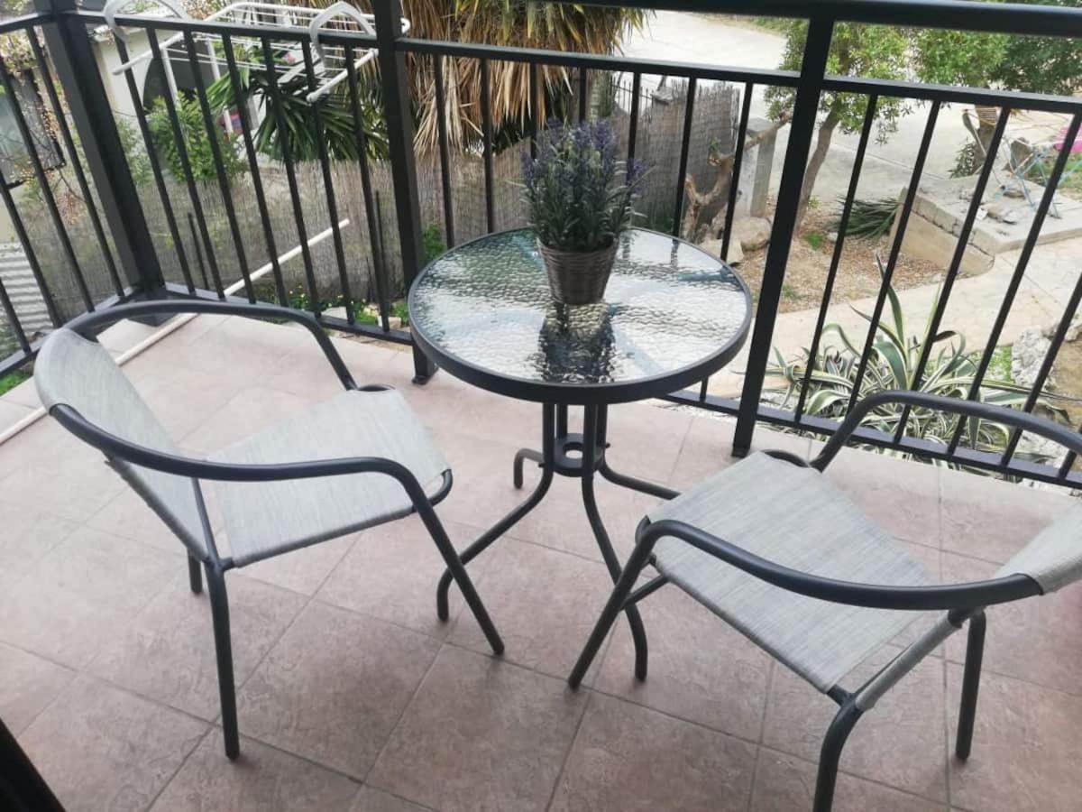 Cozy 1 Bedroom Apartment Close To The Beach Paphos Exterior photo