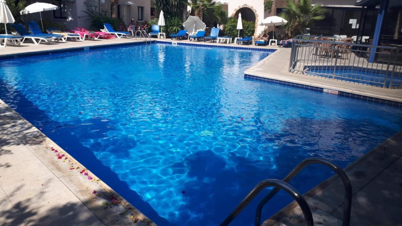 Cozy 1 Bedroom Apartment Close To The Beach Paphos Exterior photo